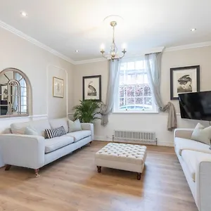  Holiday home Beautiful 4 Bedroom